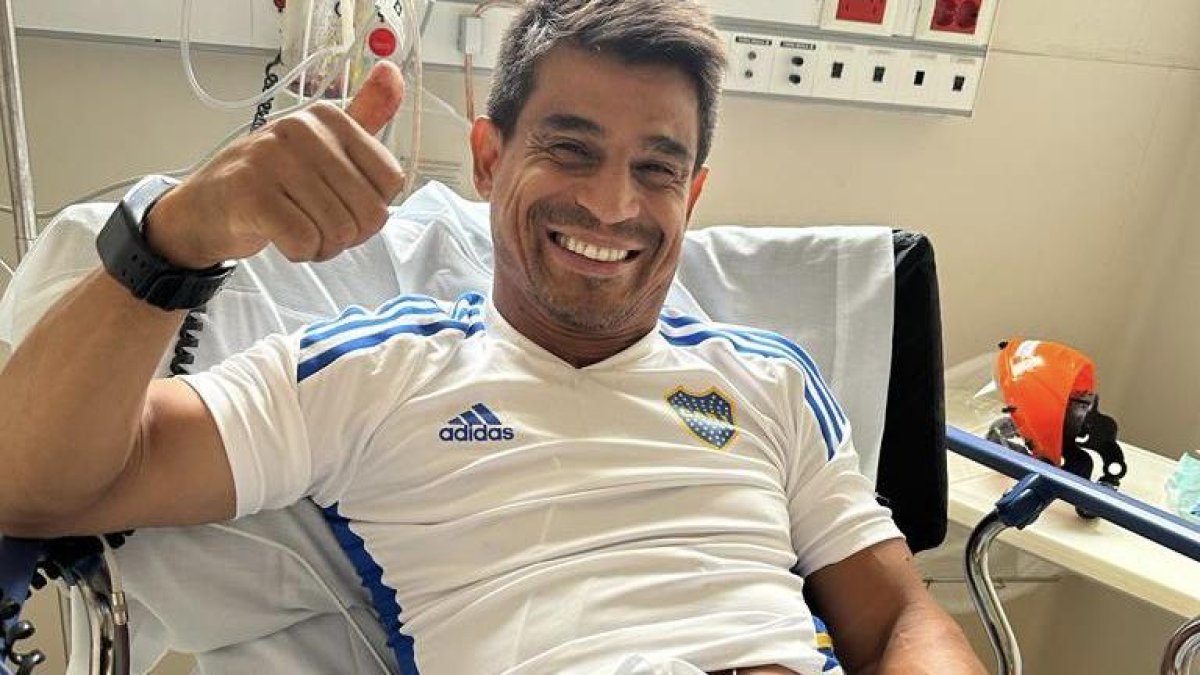 Hugo Ibarr.a, entrenador de Boca Juniors, fue internado por precaución