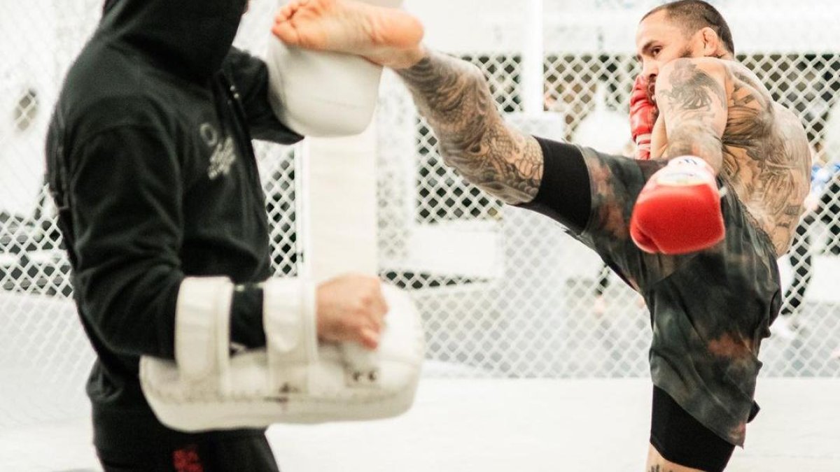 Chito Vera entrena desde hace ya varias semanas en un campamento de UFC, en Estados Unidos, para el combate de este 25 de marzo ante Cory Sandhagen.