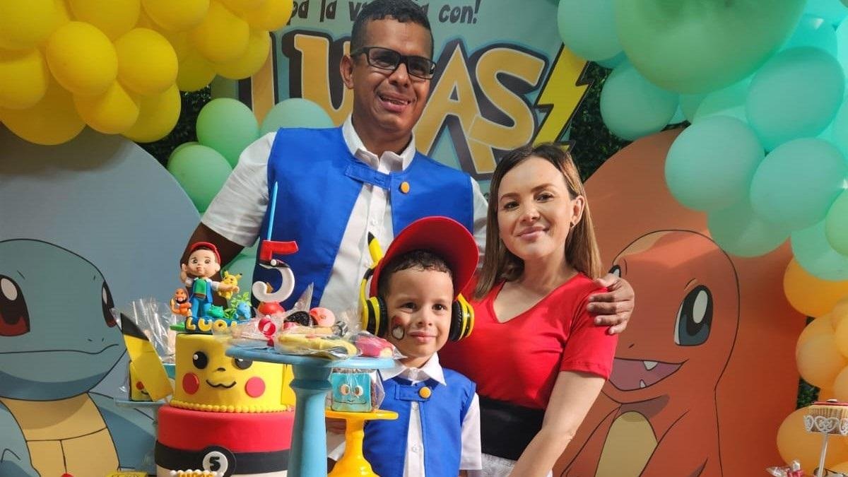 Con su esposo, Xavier y su hijo, Lucas.