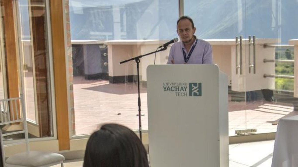 La universidad pública, Yachay Tech, es una de las que está en contra.