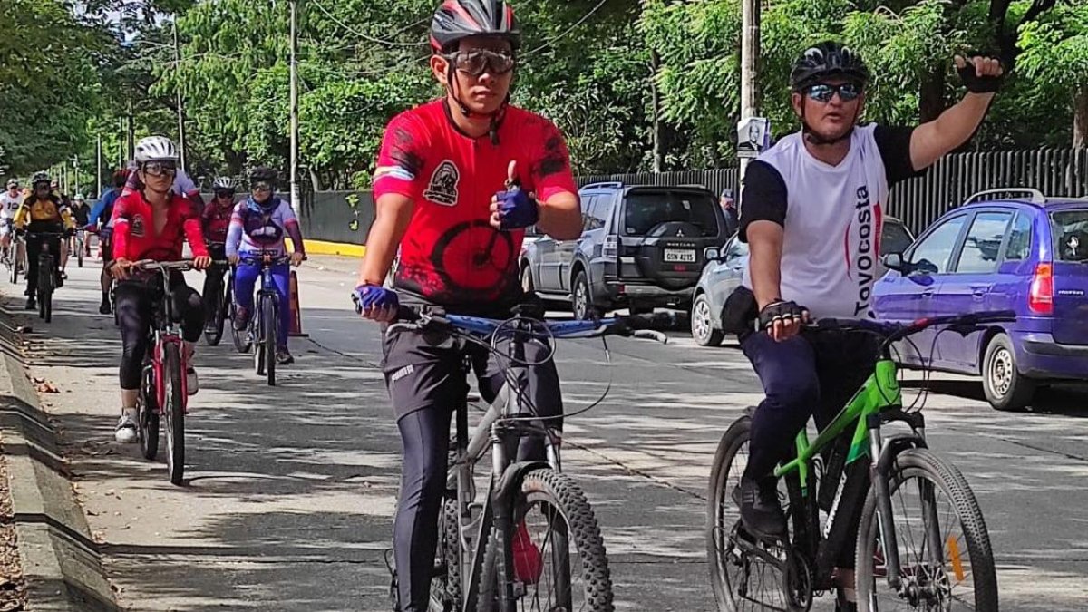 La actividad tuvo gran acogida entre los ciudadanos en el Puerto Principal.