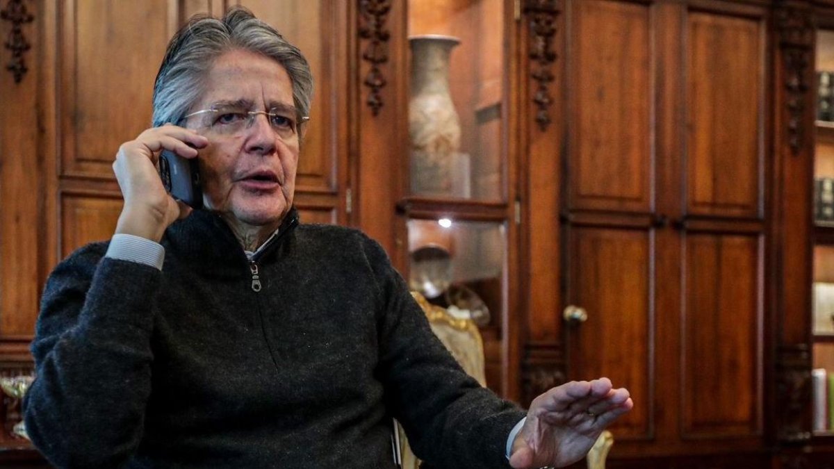 En marzo pasado el presidente Guillermo Lasso se fracturó el peroné.