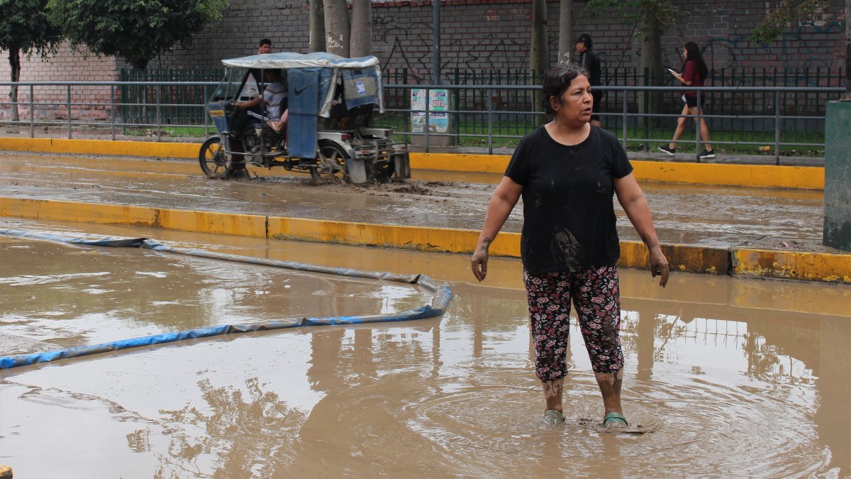 Las fuertes precipitaciones se incrementaron en el norte y centro de Perú y han causado inundaciones.