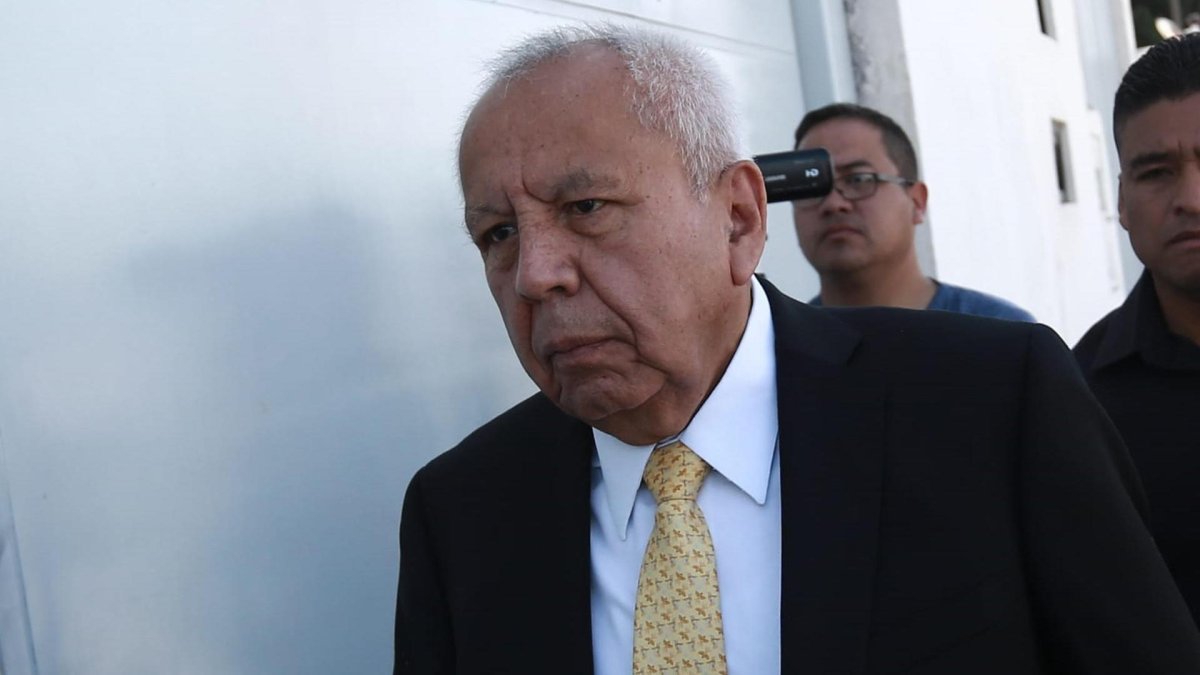 El director del Instituto Nacional de Migración (INM) de México, Francisco Garduño, a su llegada hoy, a los juzgados federales en Ciudad Juárez, estado de Chihuahua (México).