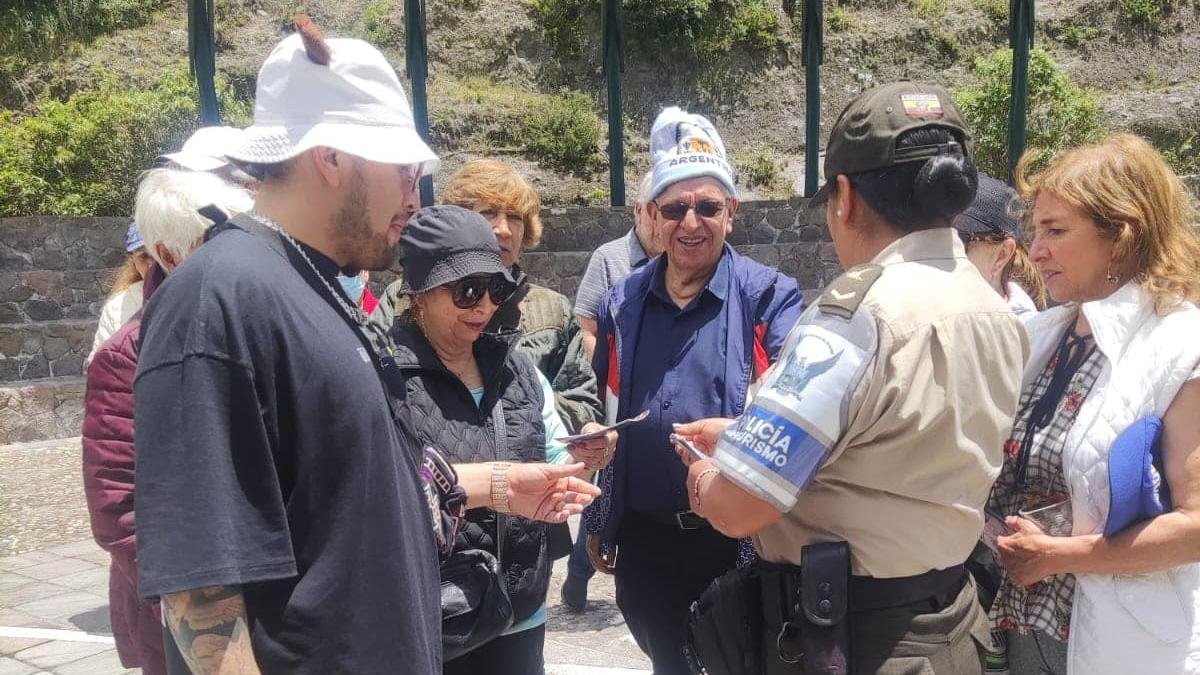 Reunión. La policía ofrecerá a los negocios estrategias para protegerse.