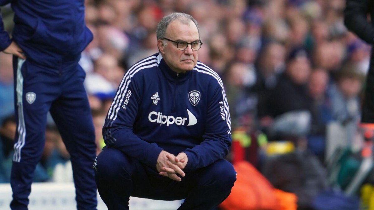 Su último club fue el Leeds United de la Premier Legue.