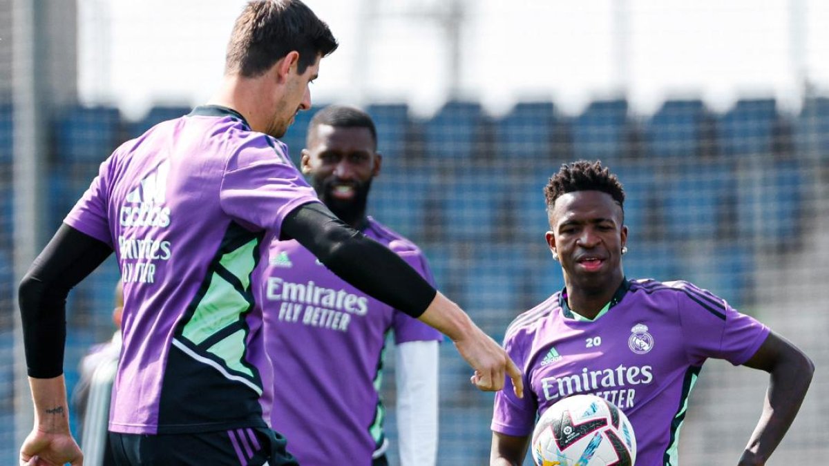 Los merengues en su última práctica para el partido del sábado 13 de mayo.