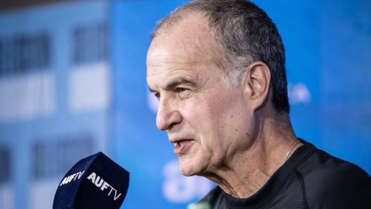 Bielsa dirigirá a los charrúas en estas Eliminatorias Sudamericanas.