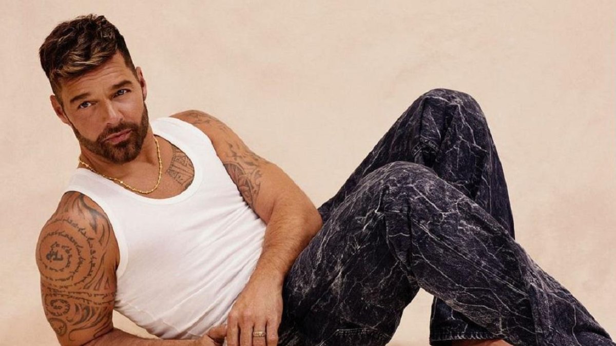 Ricky Martin supuestamente habría abusado desde que él tenía 11 años de edad.