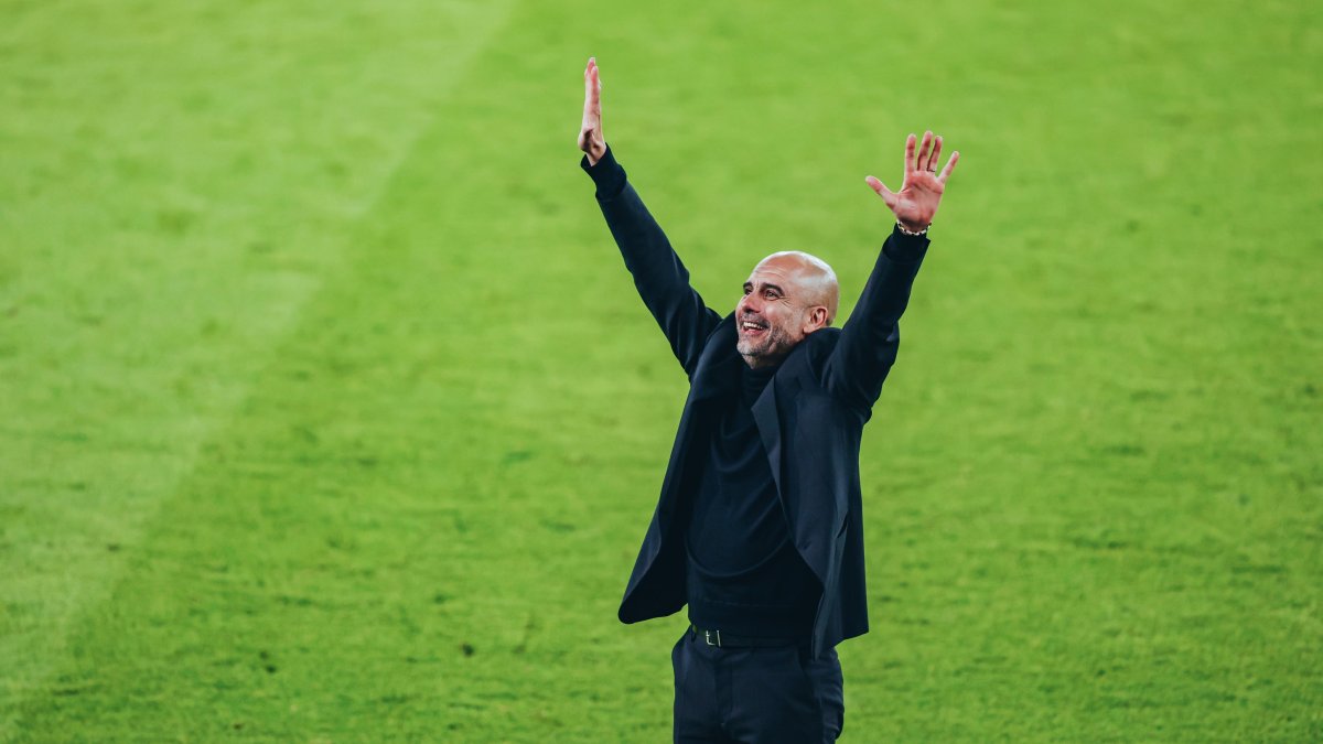 Guardiola, durante los festejos tras eliminar a Real Madrid el pasado miércoles en semifinales de Champions League.