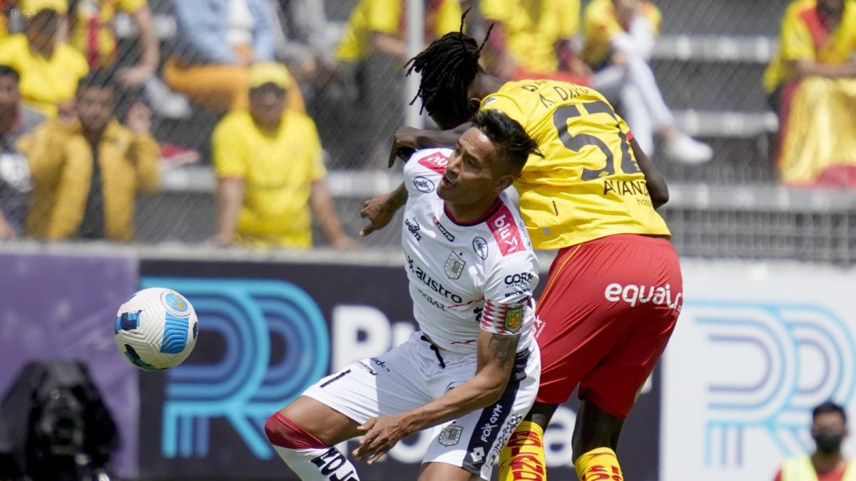 Aucas, el actual campeón del torneo nacional perdió 2-0 en casa.
