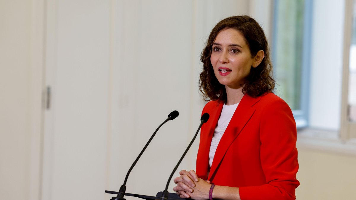 Díaz Ayuso es presidenta de la Comunidad de Madrid desde 2019. También preside el Partido Popular de Madrid.