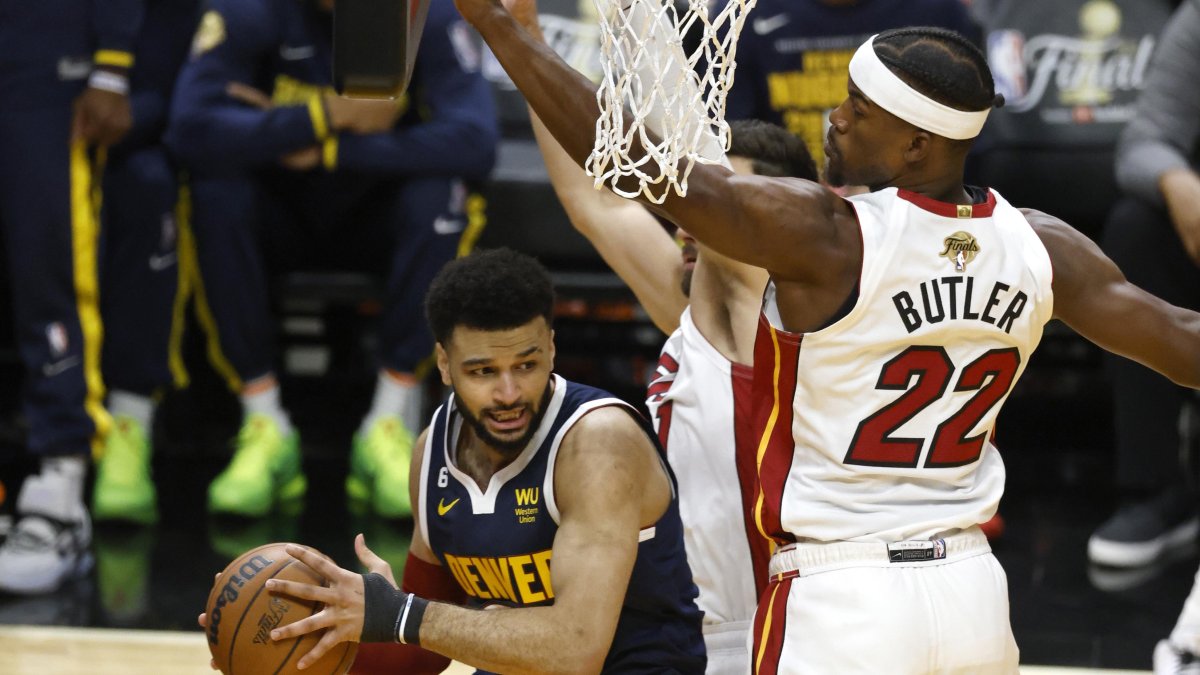 Jamal Murray (i) es una de las claves de los Nueggets para el partido de este lunes 12 de junio.