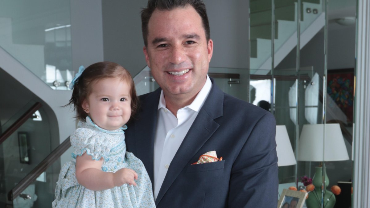 Andrés con su hija menor.