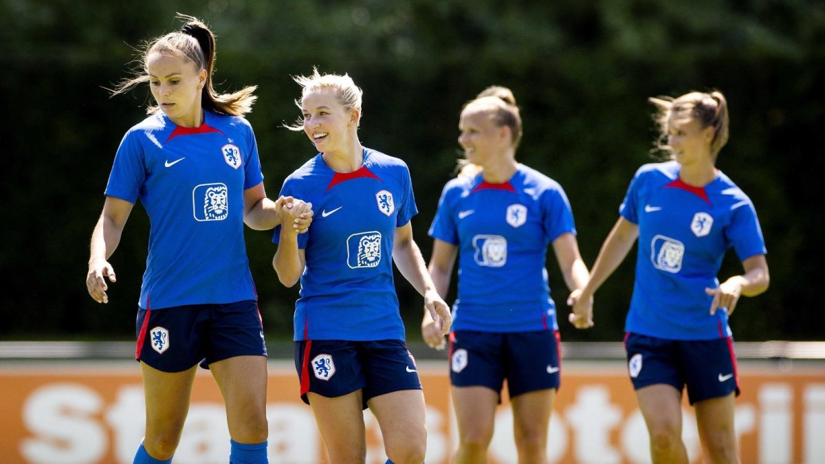 Las jugadoras de la selección de Inglaterra ya trabajan de cara al inicio del Mundial 2023.