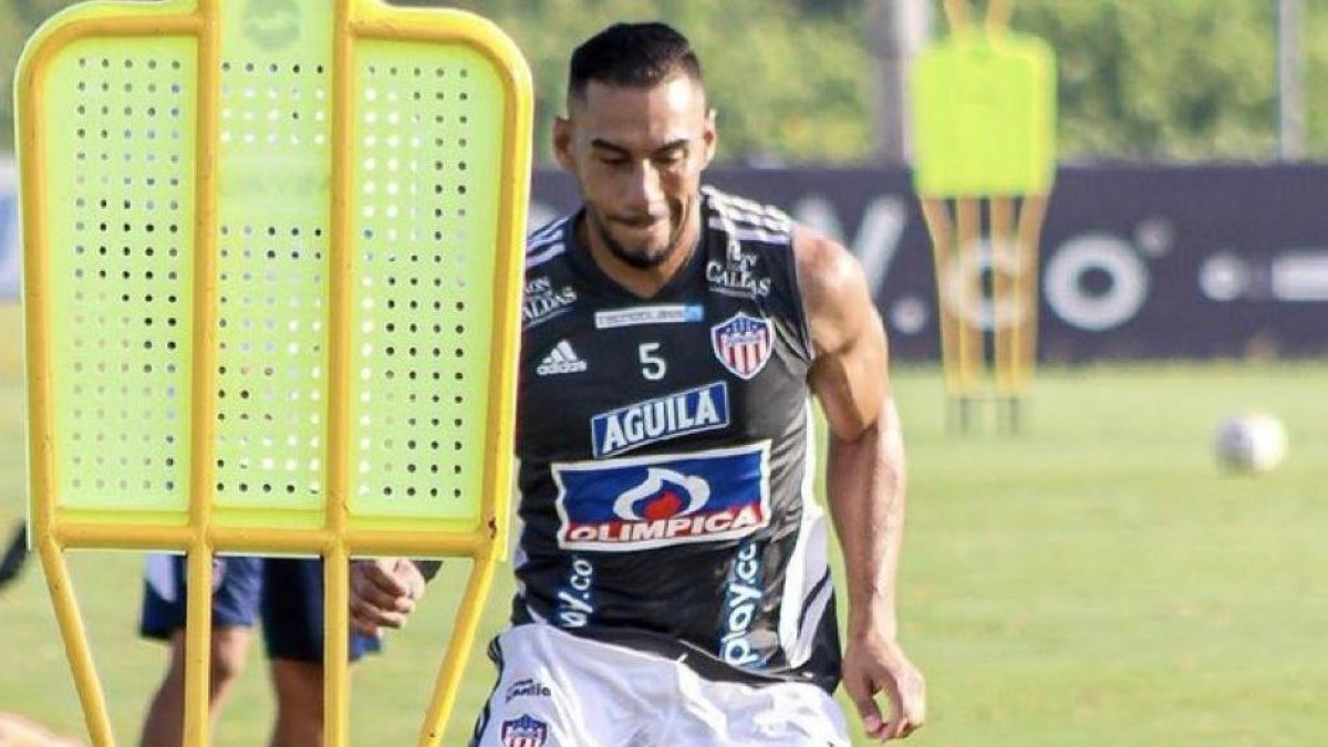 El jugador colombiano ya fue entrenado poer Hernán Torres en Deportes Tolima.