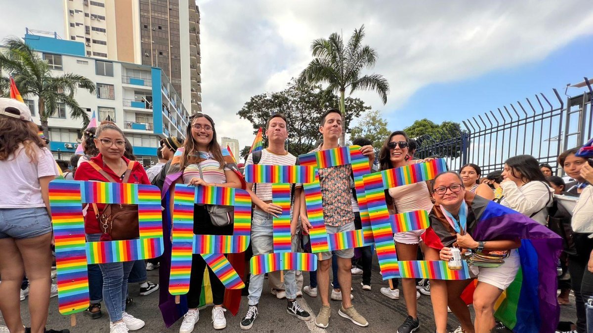 Los participantes marcharon mostrando cárteles alusivos a sus derechos.