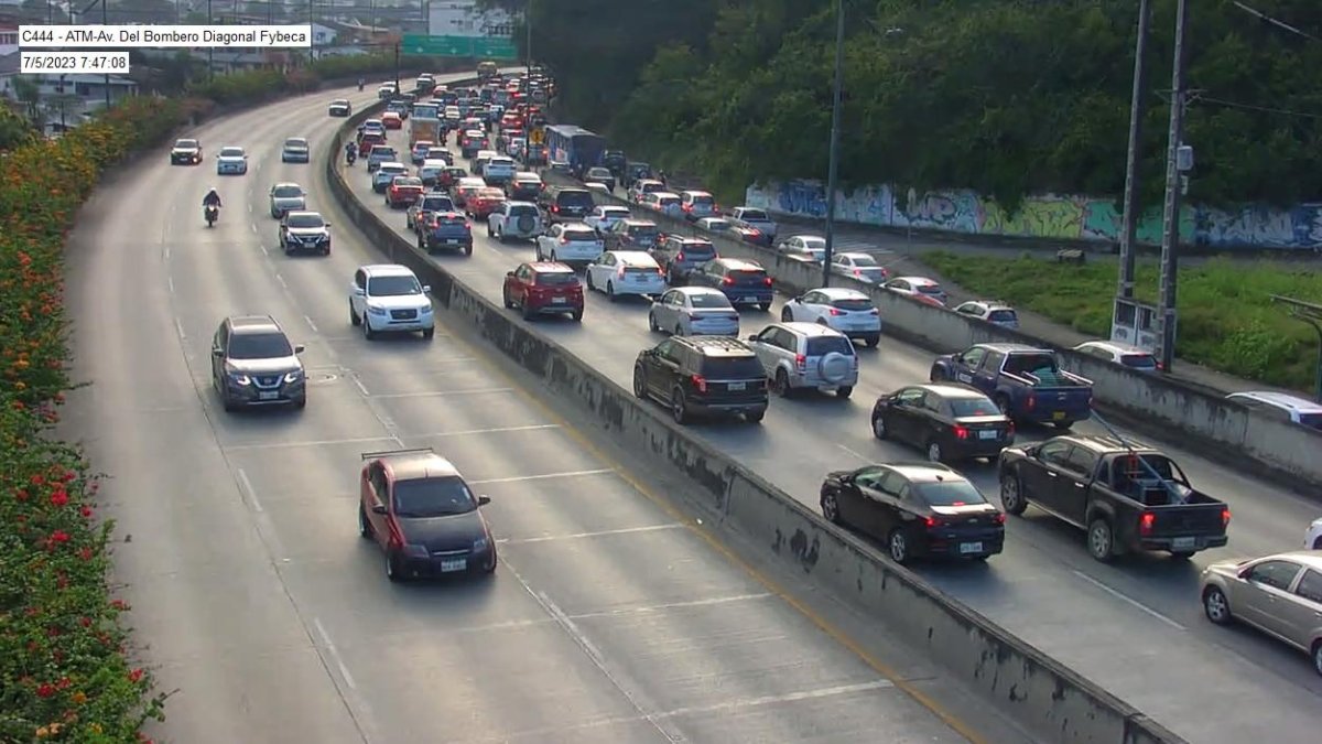 La conexión desde la avenida del Bombero a la Carlos Julio, está entre las calles afectadas por el congestionamiento.