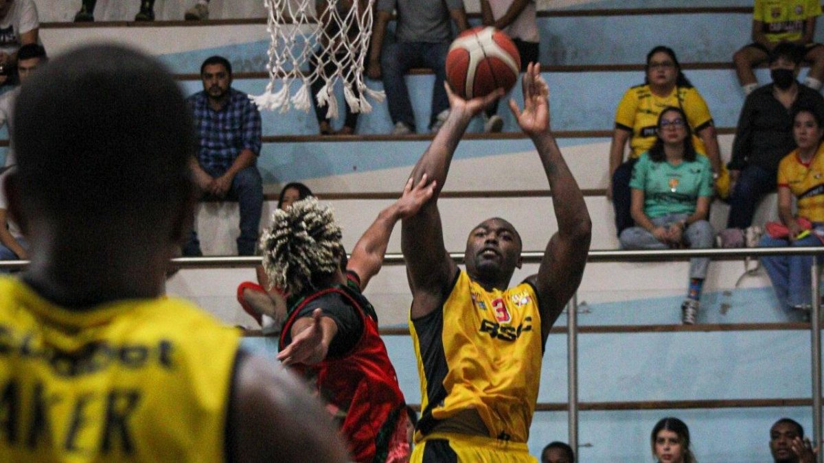 Perry promedia 19,8 canastas por juego. Con un total 218 en las primeras 11 fechas, The Machine es el máximo anotador y reboteador del Ídolo en 2023.