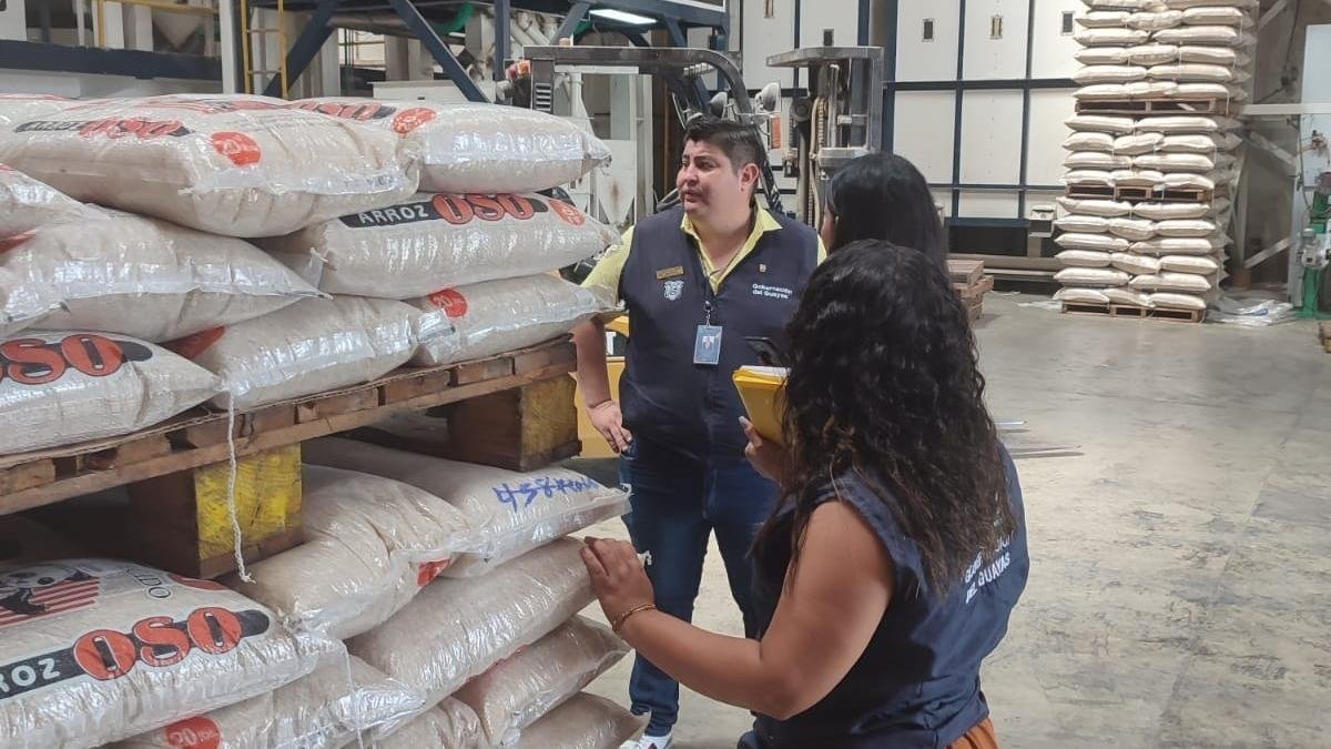 Control.- Los operativos que la Gobernación del Guayas reforzó desde junio para evitar la especulación del arroz.