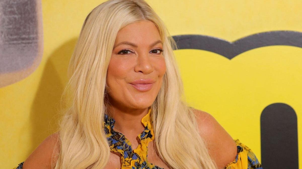 Tori Spelling es hija de Aaron Spelling, recordado productor de exitosas series como Los Ángeles de Charlie y Dinastía.