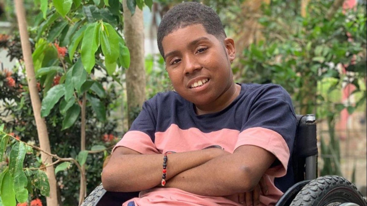 Peker lidió con la Polineuropatía aproximadamente 11 años.