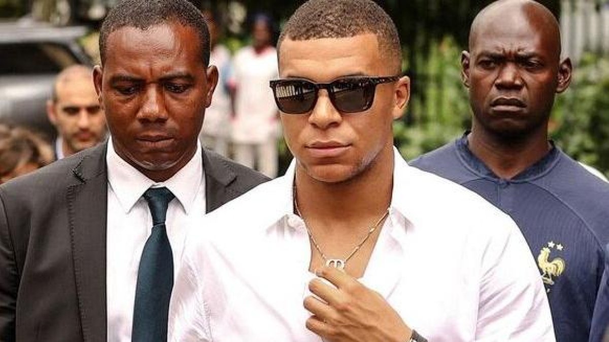 Los rumores sobre la salida de Mbappé al Real Madrid aumentan tras bajarle el pulgar a Arabia Saudí.