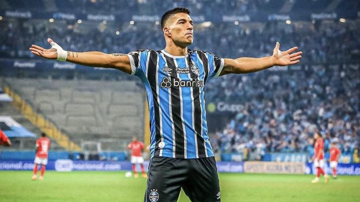El mundialista uruguayo cumplía su vínculo con Gremio a fines de 2024.