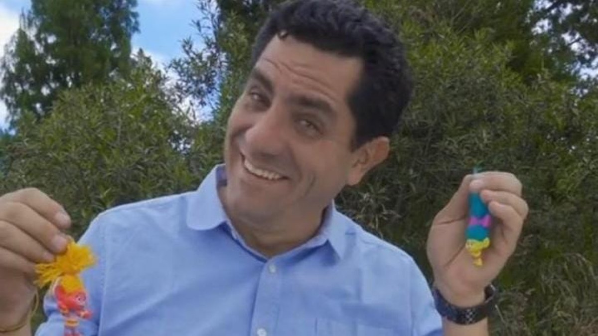 Con un discurso de unión, Hervas enfrentó a dos trols que lo atacan en redes sociales.