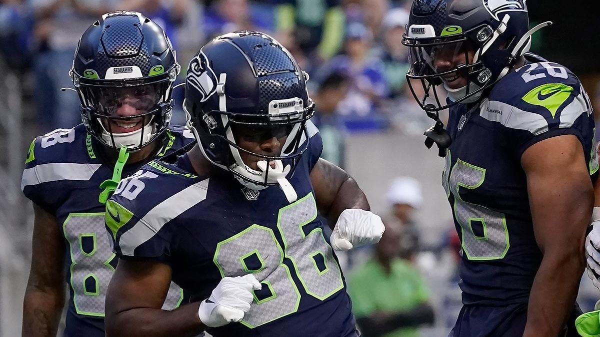 Los jugadores de los Seahawks tras vencer en la semana uno.