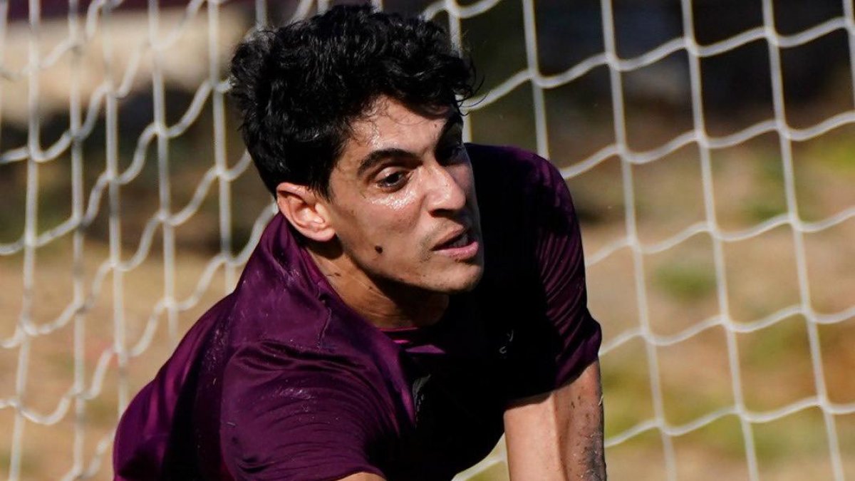 Bono aspira a convertirse en la figura del partido desde el arco.