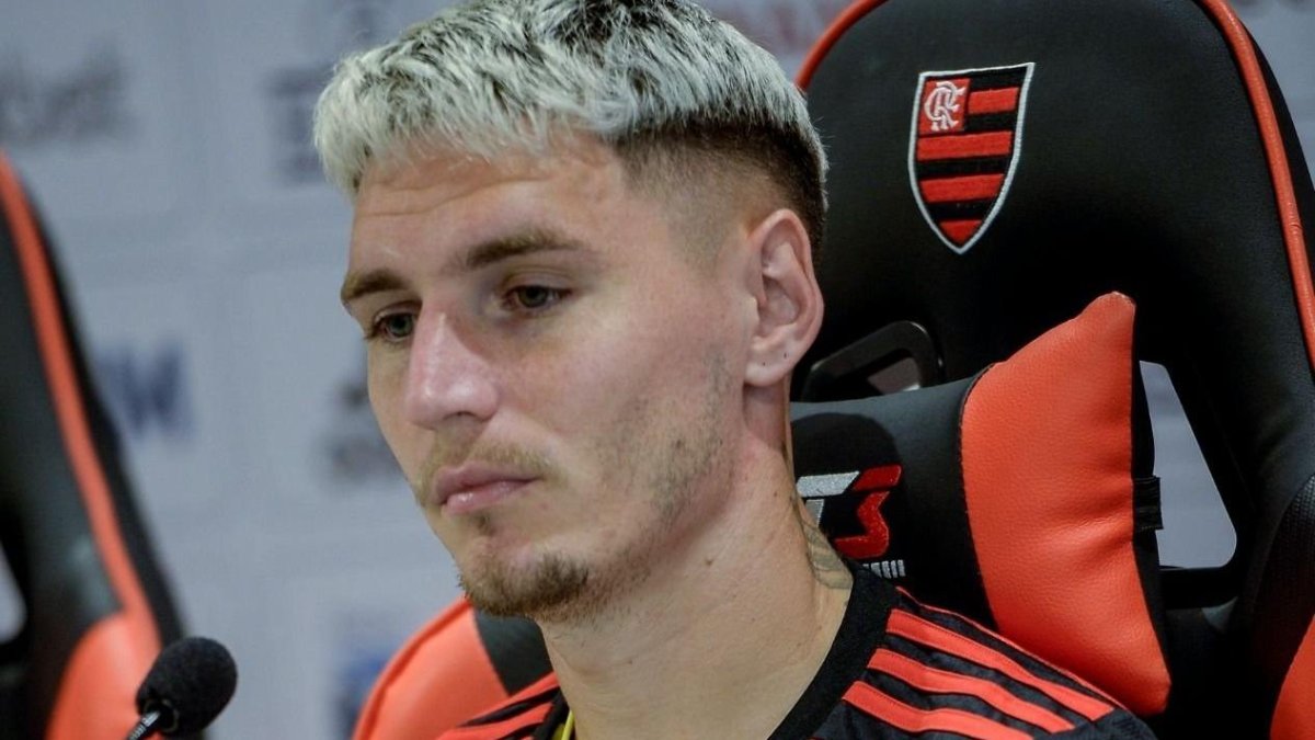 Medios reportan que producto de los golpes, Varela habría sufrido una rotura de nariz.