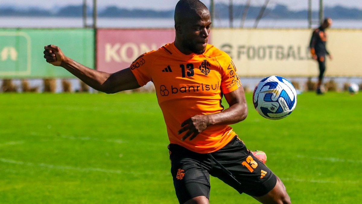 Valencia tuvo un partido destacado ante River Plate en Octavos de Final.