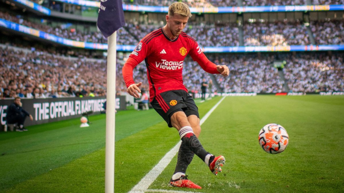 Mount fue titular en los dos primeros partidos de United en la temporada.