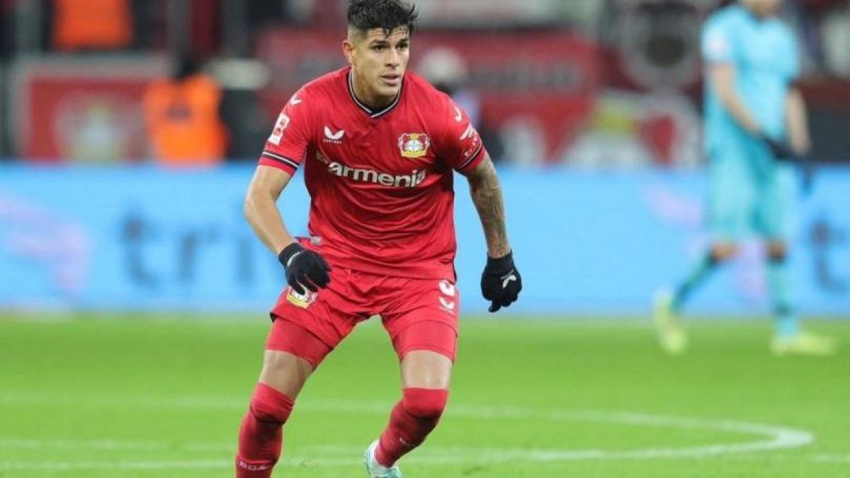 El jugador actualmente milita en el Bayer Leverkusen.