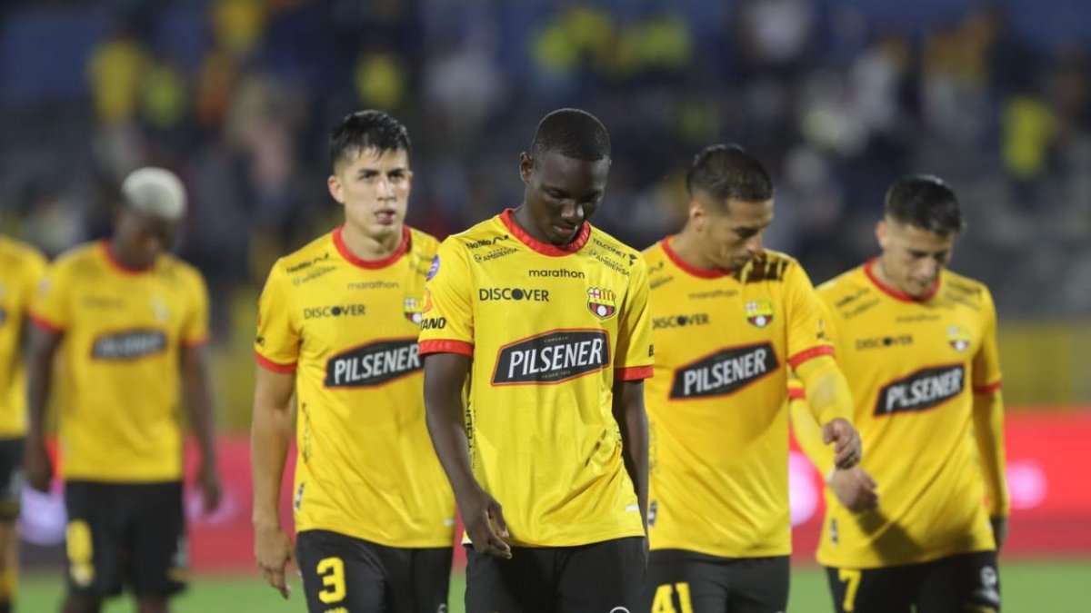 La expresión de los jugadores de Barcelona al final del cotejo reflejó que el empate supo más a derrota.