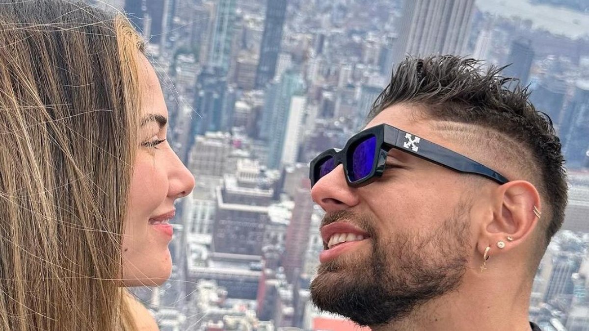 Alejandra Jaramillo con su novio.