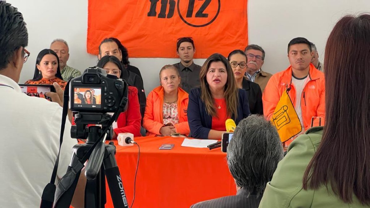 Analía Ledesma (c) actualmente es concejala del Municipio de Quito.