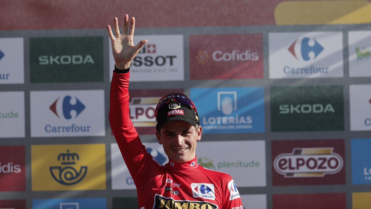 El ciclista de 29 años siempre fue gregario de grandes en su equipo como Vingegaard, quien hoy lo ayuda para acabar 1°.