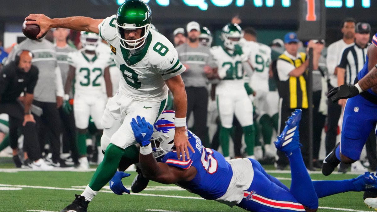 El veterano Aaron Rodgers generó el regreso del debate tras lesionarse el 11 de septiembre en su primer y único partido con su nuevo equipo.