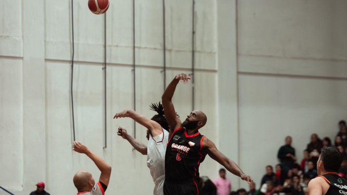 El equipo riobambeño igualó la serie final de la Liga BásquetPro ante los capitalinos y hoy en Quito se pretende  desequilibrar la balanza