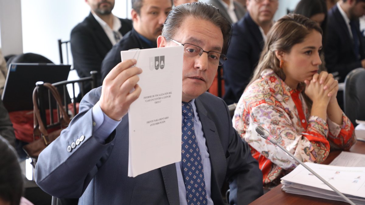 En marzo de 2023, en el proceso de Fiscalización de Ascensos de Generales de la Policía Nacional, Fernado Villavicencio habló de su informe 