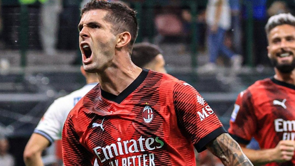 Pullisic puso la primera del partido para el conjunto rossonero.