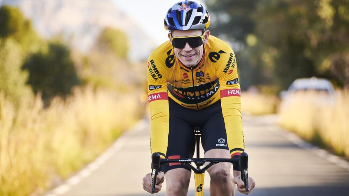 Wout Van Aert finalizó los 186,65 km de carrera en 4 horas, 9 minutos y 53 segundos.