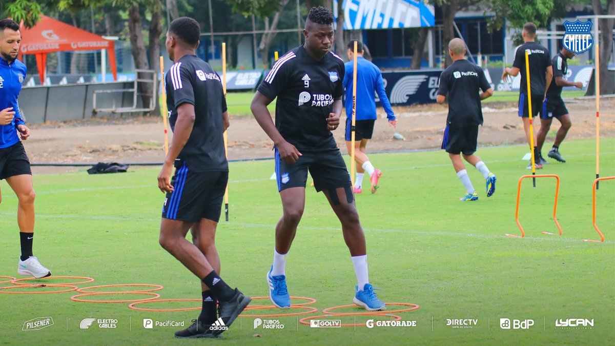 Con 5 goles, Cabeza es el segundo máximo romperedes del Bombillo, en la temporada 2023.