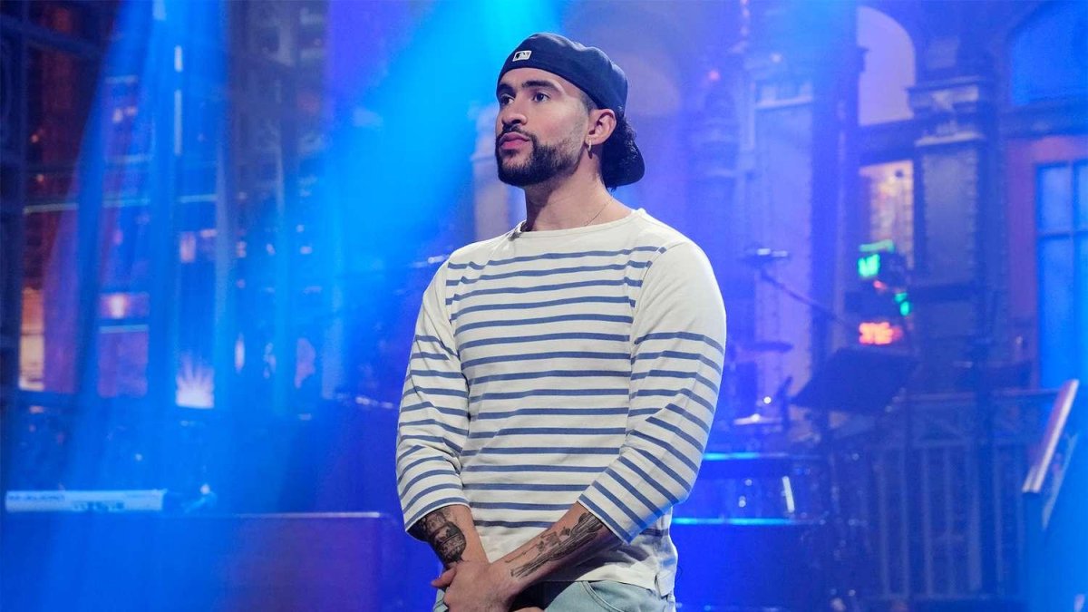 Bad Bunny cautivó a la audiencia estadouniense haciendo gala de su humor en el popular espacio de entretenimiento.