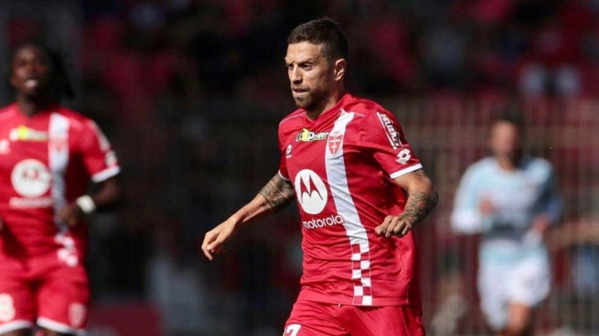 Gómez actualmente juega en el Monza, de la Serie A italiana.