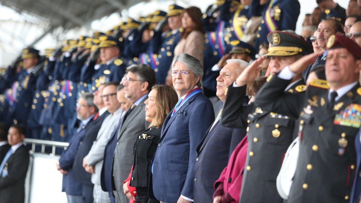 La incapacidad de Lasso para resolver eficientemente el problema de los racionamientos no son basuritas que se puedan esconder debajo de la alfombra.