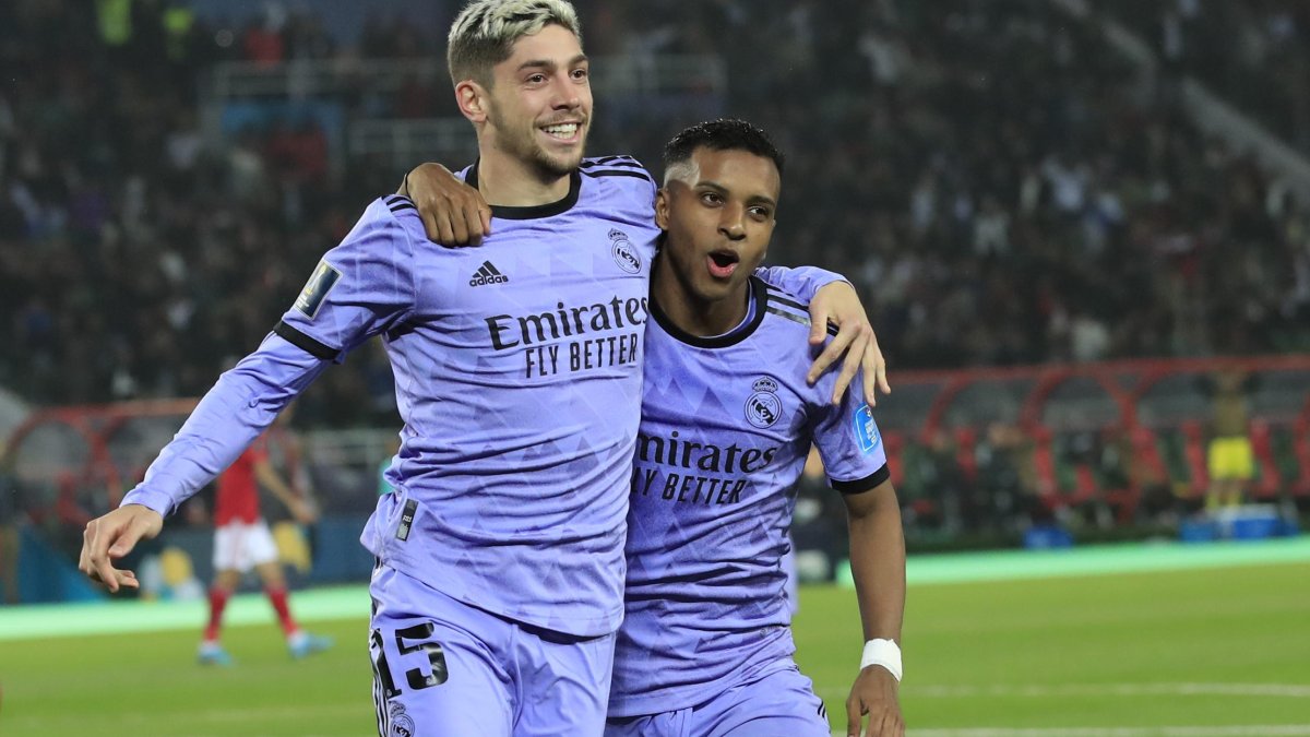 Valverde (i) ha disputado 220 partidos con Real Madrid, en los que ha marcado 19 goles y ha ganado 9 títulos.