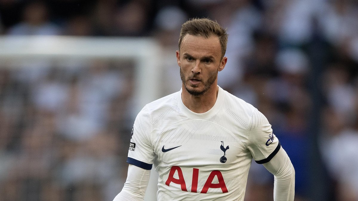 Maddison se lesionó en la derrota de su equipo 4-1 ante Chelsea.